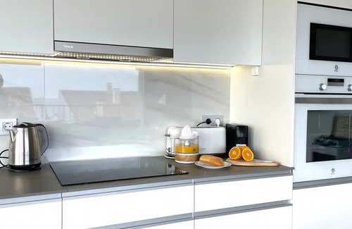 Santa Pola Apartment | Relax at Apartment 'Oasis Azul' with Ocean View & Balcony