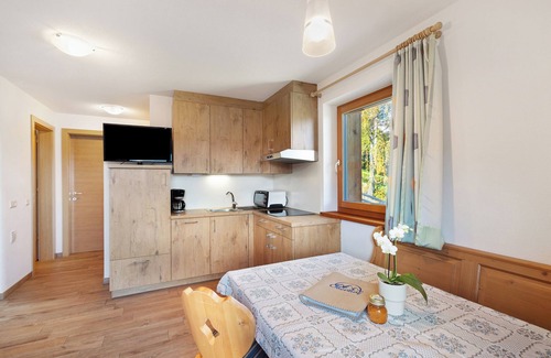 Vallarga Apartment | Scenic Apartment "Oberhof Lärchenwald" with Balcony & Wi-Fi