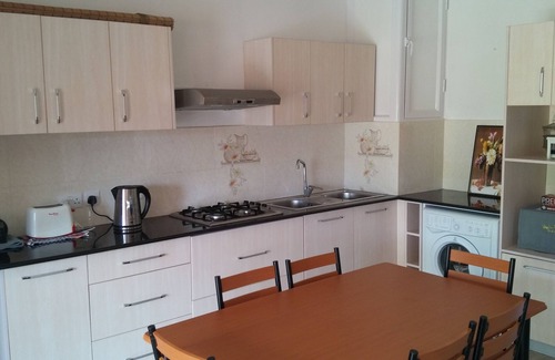 Wolmar Apartment | Cozy 2-Bedroom Apartment with Pool Near Flic en Flac Beach