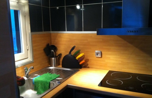 Pezenas Apartment | Charming Apartment with Private Terrace in Historic Pézenas