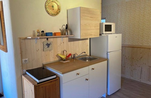 Malcesine Apartment | Olive Grove House: Lake View with Private Terrace & Garden