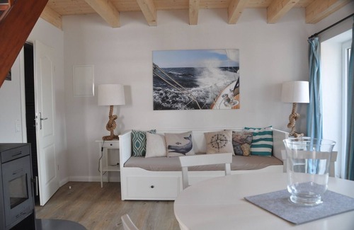 Puttgarden Apartment | Spacious 2-Floor Apartment with Ocean View - Hus Seeblick