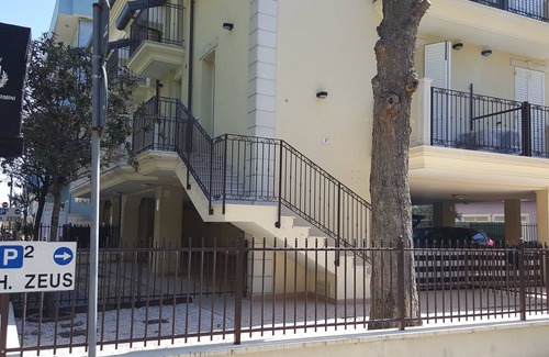 Viserbella Apartment | Cozy Oceanfront Apartment for 6/7, Steps from the Beach