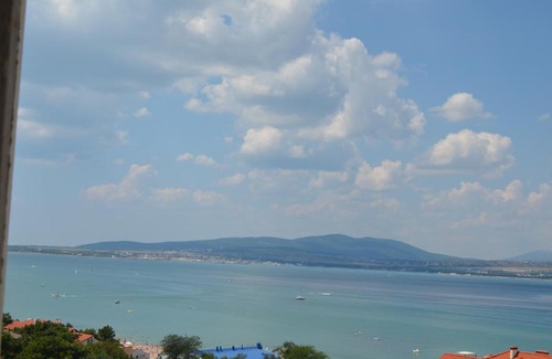 Gelendzhik Apartment | Oceanfront Apartment on Central Seaside - Guest Rated 10/10