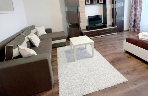 Kaliningrad Apartment | Cozy Apartment on Dobrolyubova 44 - Rated 9/10, Pet Friendly