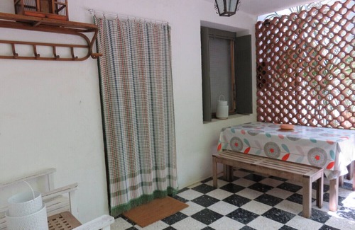 Saint-Jean-de-Fos Apartment | Apartment on estate with swimming pool, for a vacation in the heart of nature