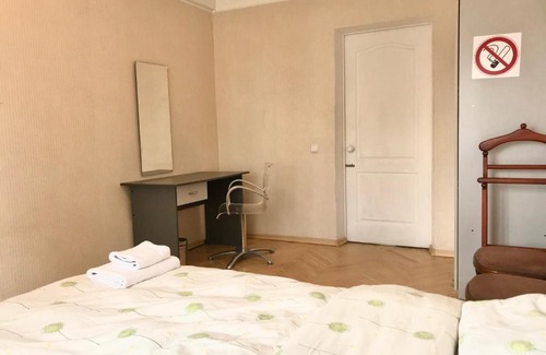 Solomjanskyj Apartment | Pet-Friendly Apartment on Garmatna in Kiev - 9/10 Rating