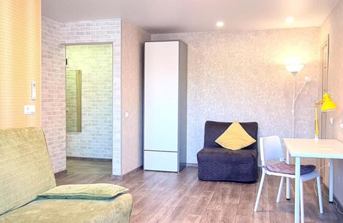 Dzerzhinsk Apartment | Pet-Friendly Apartment on Griboedova 38A - Rated 10/10!