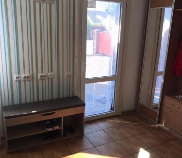 Kalush Apartment | Top-Rated Apartment on Grushevskogo with Breakfast Included