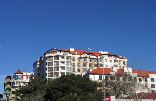 Gelendzhik Apartment | Top-Rated Apartment on Halturina 11: Pet Friendly & Accessible