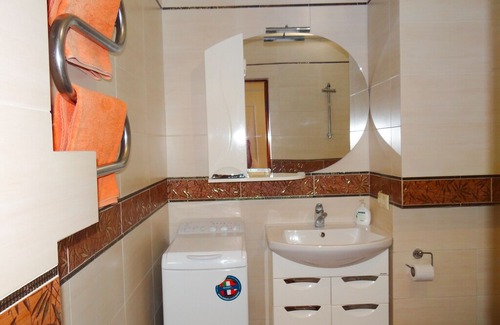 Verkhnie Misto Apartment | Stylish Apartment on Independence Square - Pet Friendly Stay