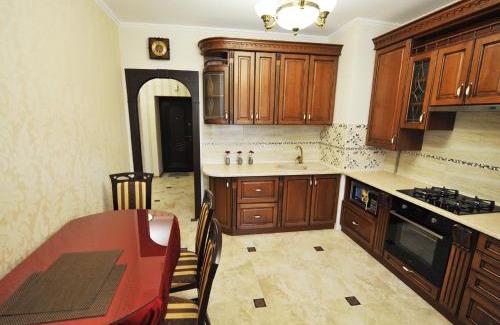 Yavory Apartment | Kid-Friendly Apartment on Knyagini Olga Street - Rated 9.6
