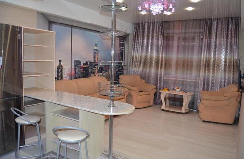 Yuzhno-Sakhalinsk Apartment | Highly Rated Apartment on Komsomolskaya with Hot Tub