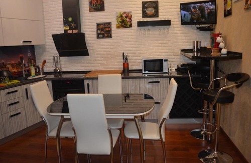 Gelendzhik Apartment | Guest Rated 10/10: Apartment on Krymskaya with Ocean View