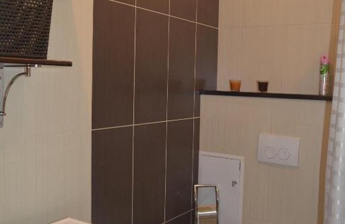 Gelendzhik Apartment | Guest Rated 10/10: Apartment on Krymskaya with Ocean View