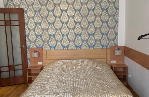 Magnitogorsk Apartment | Cozy Apartment on Oktyabrskaya 16 - Guest Rated 9/10