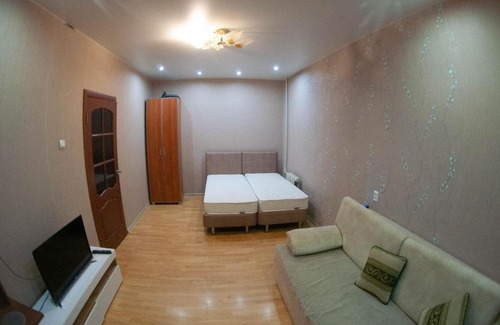 Kirovsk Apartment | Cozy Apartment on Olympiyskaya 83 with Breakfast Included