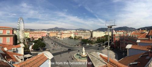 Old Town Apartment | Cozy Apartment on Place Massena with Oceanfront Views