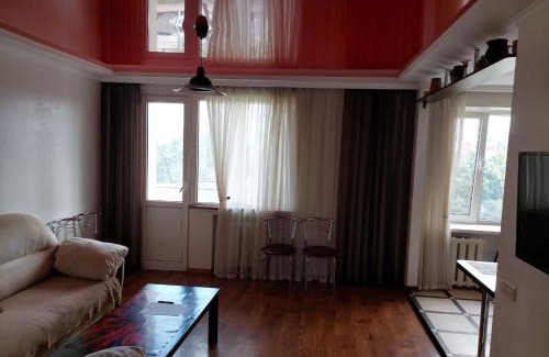 Maliyevtsy Apartment | Family-Friendly Apartment On Pribuzhskaya with 8.5 Rating
