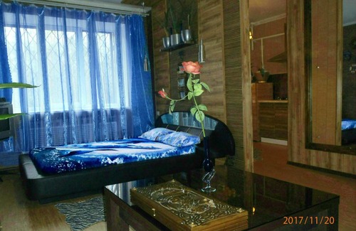 Magnitogorsk Apartment | Cozy Apartment on Prospekt Lenina: A Great Stay Awaits