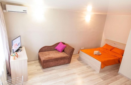 Voronezh Apartment | Cozy Apartment on Pushkinskaya with Breakfast & Pet Friendly