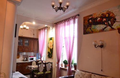 Ternopil Apartment | Cozy Apartment on Shevchenka Boulevard with Breakfast Included