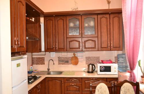 Ternopil Apartment | Cozy Apartment on Shevchenka Boulevard with Breakfast Included