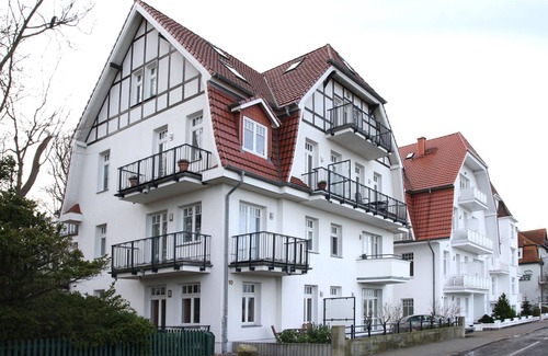 Warnemuende Apartment | Oceanfront Apartment on Strandweg - Guest Rated 10/10