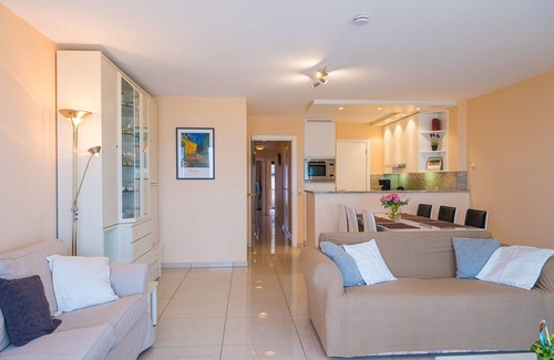 Middelkerke Apartment | Top-Rated Appartement au 5ème étage with Pet-Friendly Amenities