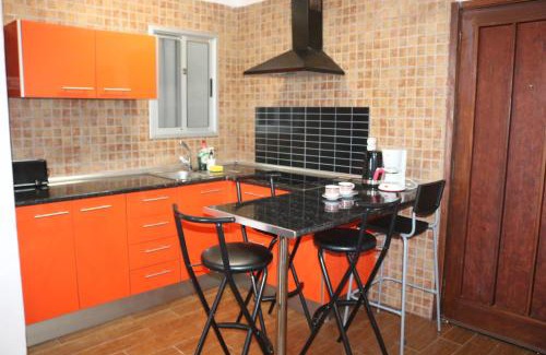 Los Roques Apartment | Cozy Beachfront Apartment with Ocean Sounds and Views