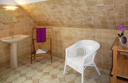 Ploudalmezeau Apartment | Conveniently Located Apartment with Private Entrance in Ploudalmézeau