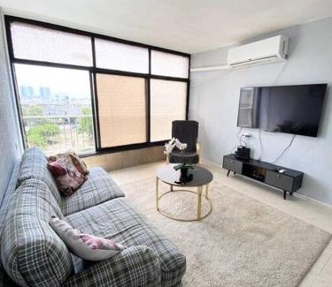 Kiryat Yam Apartment | Family-Friendly Apartment Steps from Mermaid Beach