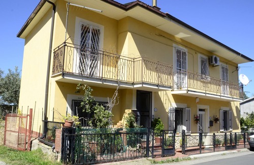 Laurignano Apartment | Cozy Apartment Near Cosenza with Breakfast & Family-Friendly Amenities
