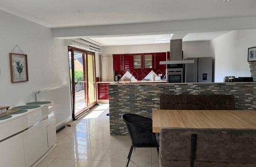 Beblenheim Apartment | Apartment on the road and close to Christmas markets