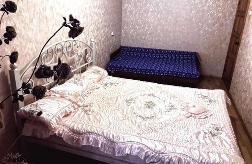 Bryansk Apartment | Highly Rated Apartment on Vali Safronovoy 75 with Accessibility