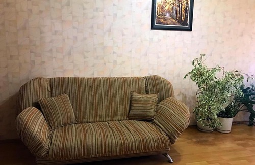 Bryansk Apartment | Highly Rated Apartment on Vali Safronovoy 75 with Accessibility