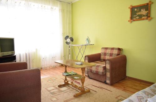 Rivne Apartment | Welcoming Apartment on Vasylya Chervoniya with Hot Tub