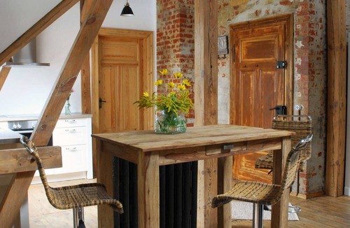 Gohlis-Sud Apartment | Cozy Apartment ONE at Old Train Station in Leipzig