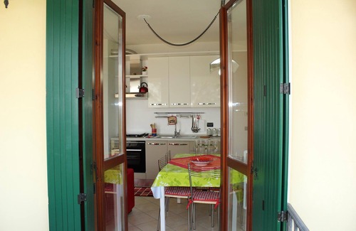 Toscolano Maderno Apartment | Lake View Apartment "Oriolo" with Pool, Terrace & Wi-Fi