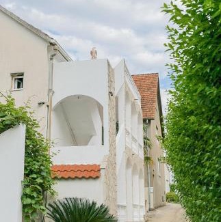 Prcanj Apartment | Cozy Apartment Orlan: Pet & Child Friendly Getaway