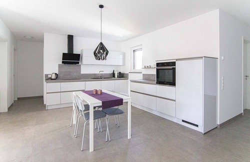 Orscholz Apartment | Top-Rated Apartment 'Orscholz' with Balcony & Wi-Fi
