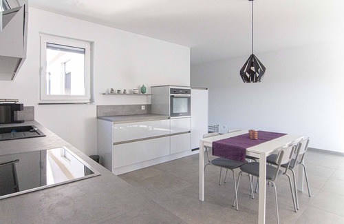 Orscholz Apartment | Top-Rated Apartment 'Orscholz' with Balcony & Wi-Fi