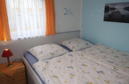 Cuxhaven Apartment | Pet-Friendly Apartment Osterende-1 for Family Getaways