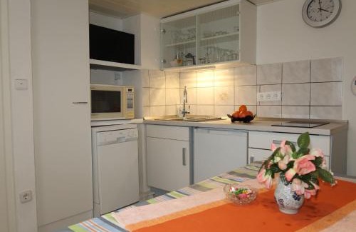 Cuxhaven Apartment | Pet-Friendly Apartment Osterende-1 for Family Getaways