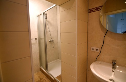 Mitte House | Relaxing Stay at Apartment Osterstraße 124 with Spa & Breakfast