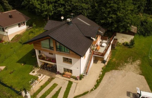 Hof bei Salzburg Apartment | Unforgettable Stay at Apartment Oswald - Pet & Child Friendly