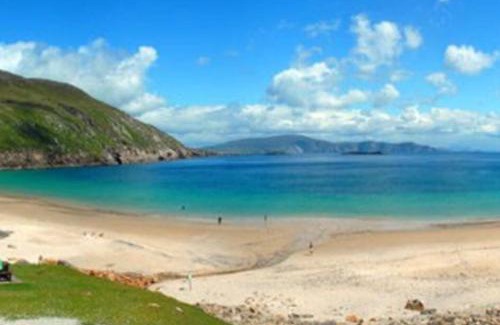 Gubnahardia Apartment | Apartment Overlooking Achill