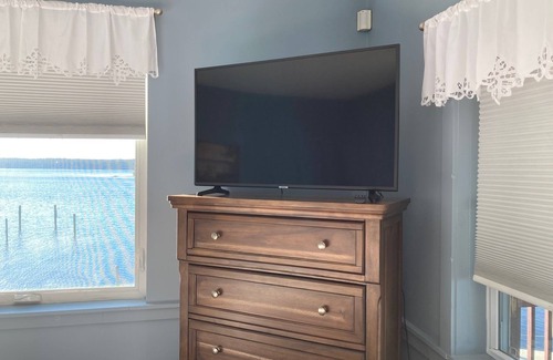Naples Apartment | Scenic Apartment Overlooking Brandy Pond with Boat Slip
