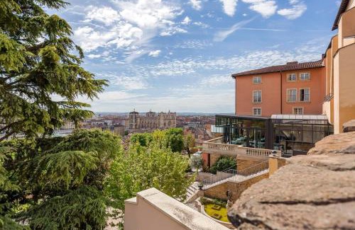Old Lyon Apartment | Unforgettable Apartment with Fourvière Balcony View