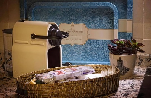 Toledo City Center Apartment | Apartment 'Palace Suite' Toledo with Balcony, Wi-Fi and Air Conditioning